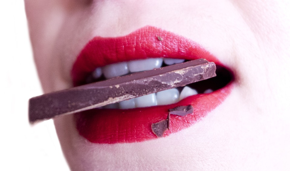 7 Foods That Are Bad for Your Skin